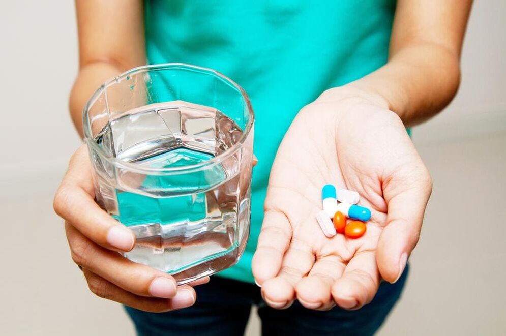 A girl takes drugs to eliminate papillomas